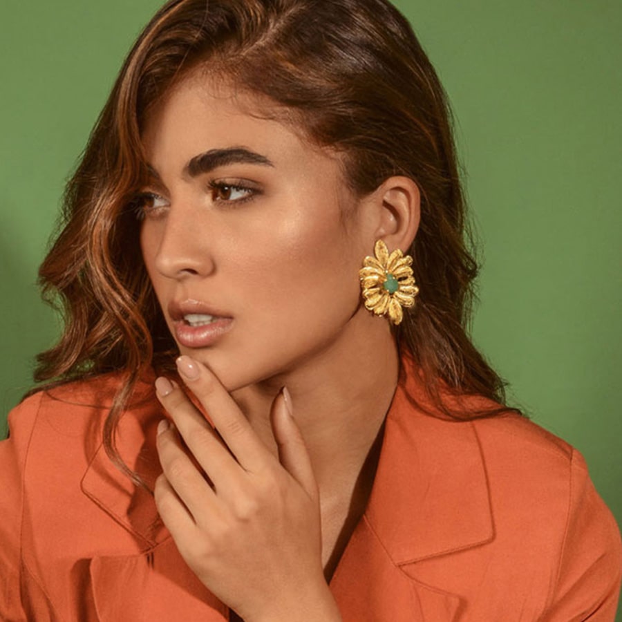 EARRINGS_ANACAROLINAVALENCIA_AR411EM_FOTO MODELO-min