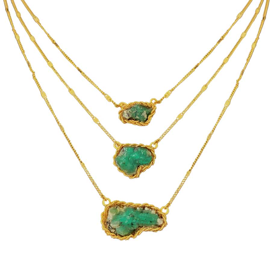 Emerald-Sara2 NATTIVA TRIADA EMERALD CHAIN NECKLACE - Image 1
